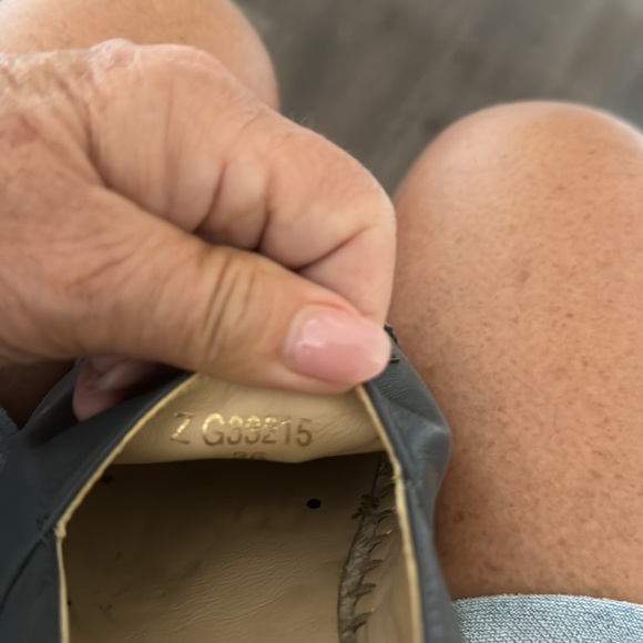 Authentic shoes - Picture 6 of 6